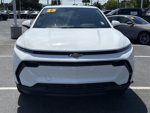 Summit White 2025 Chevrolet Equinox EV LT