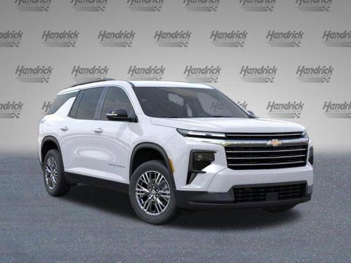 Summit White 2026 Chevrolet Traverse LT