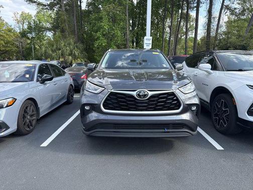 Magnetic Gray Metallic 2020 Toyota Highlander XLE