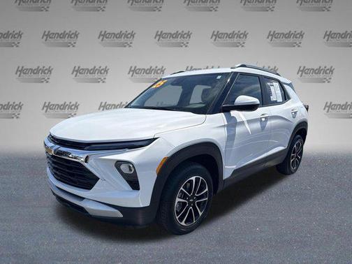 Summit White 2025 Chevrolet Trailblazer LT