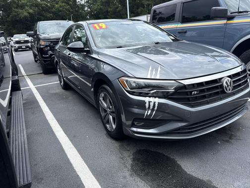 Pyrite Silver Metallic 2019 Volkswagen Jetta 1.4T R-Line