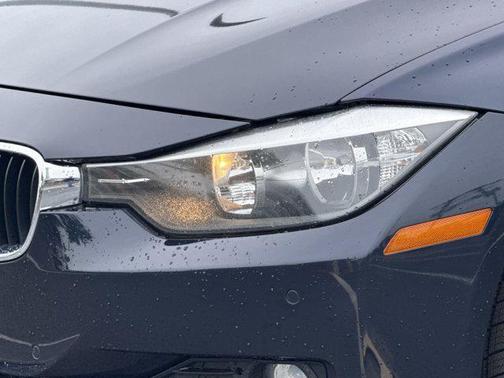 Imperial Blue Metallic 2015 BMW 320 i