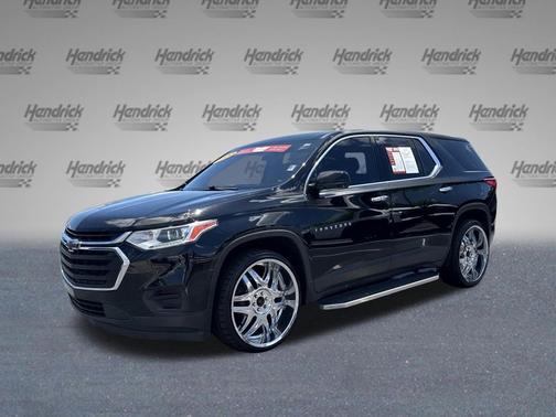 Mosaic Black Metallic 2020 Chevrolet Traverse LS