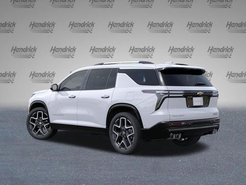 Polar White Tricoat 2026 Chevrolet Traverse High Country