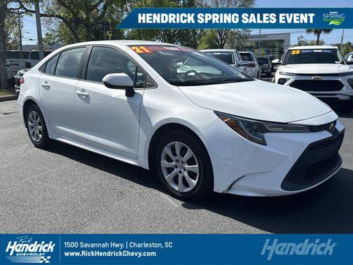 Super White 2021 Toyota Corolla LE