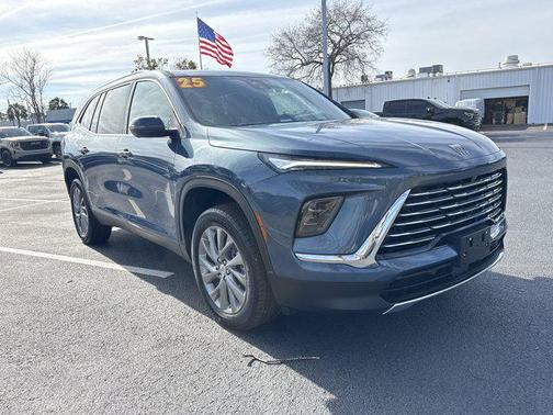 2025 Buick Enclave Preferred FWD