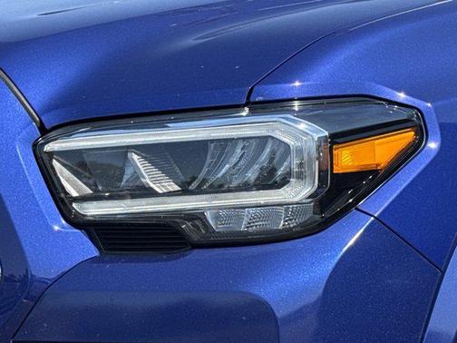 Blue Crush Metallic 2022 Toyota Tacoma Limited