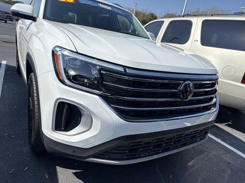 2025 Volkswagen Atlas 2.0T SE w/Technology