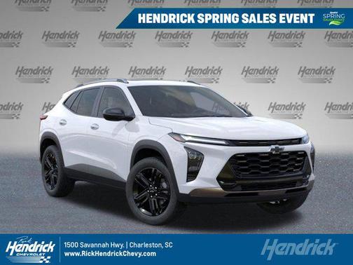 Summit White 2026 Chevrolet Trax FWD ACTIV