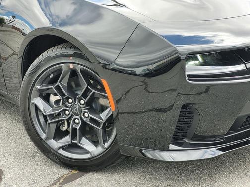 Diamond Black Crystal Pearlcoat 2026 Dodge Charger R/T