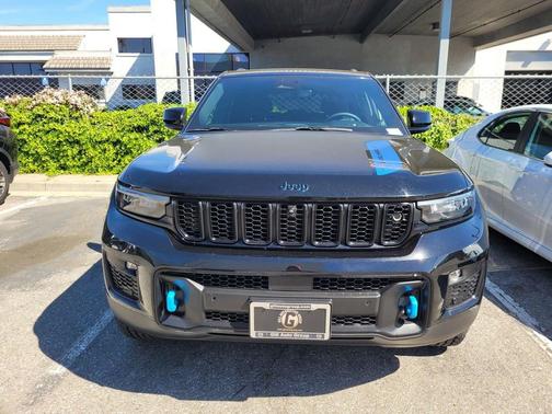 2023 Jeep Grand Cherokee 4xe Trailhawk