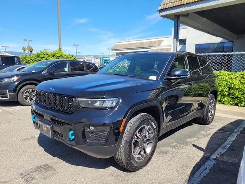 2023 Jeep Grand Cherokee 4xe Trailhawk