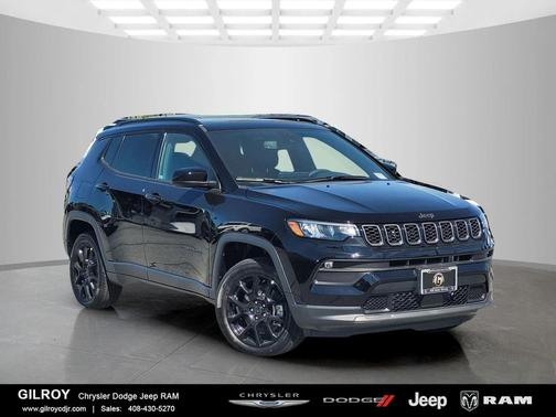 Diamond Black Crystal Pearlcoat 2026 Jeep Compass Latitude