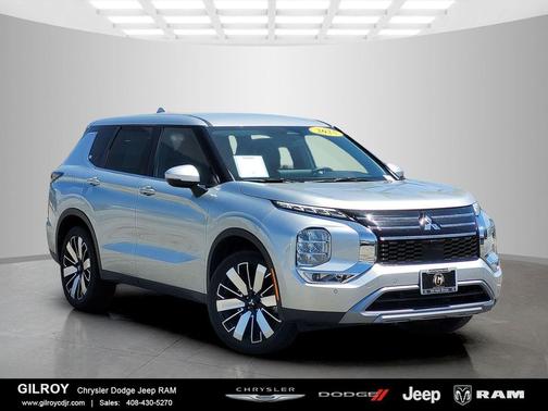 Alloy Silver Metallic 2025 Mitsubishi Outlander SE