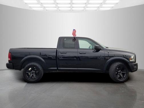 Diamond Black Crystal Pearlcoat 2021 RAM 1500 Classic Warlock Quad Cab 4x4 6'4' Box