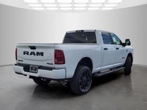 Bright White Clearcoat 2026 RAM 2500 Big Horn Crew Cab 4x4 6'4' Box