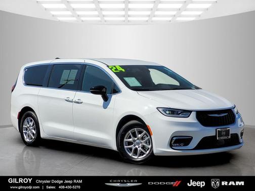 2024 Chrysler Pacifica Touring