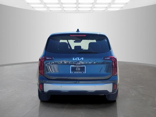 2024 Kia Telluride LX