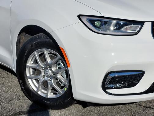 2026 Chrysler Pacifica L