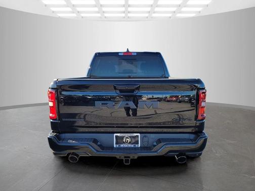 Diamond Black Crystal Pearlcoat 2026 RAM 1500 Big Horn/Lone Star