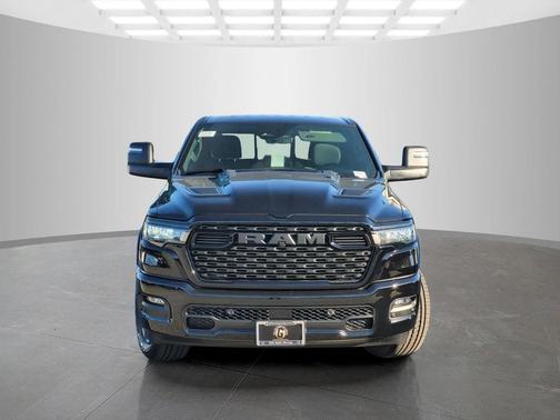 Diamond Black Crystal Pearlcoat 2026 RAM 1500 Big Horn/Lone Star