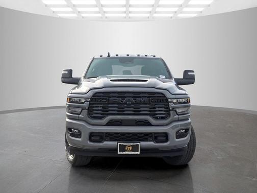 2026 RAM 2500 Black Express Crew Cab 4x4 6'4' Box