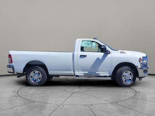 2024 RAM 2500 Tradesman Regular Cab 4x2 8' Box