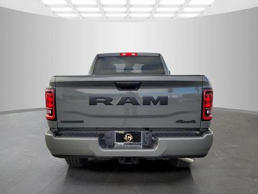 Ceramic Gray Clearcoat 2026 RAM 2500 Big Horn Crew Cab 4x4 6'4' Box