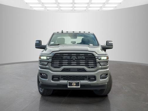 Ceramic Gray Clearcoat 2026 RAM 2500 Big Horn Crew Cab 4x4 6'4' Box