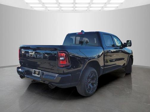 Diamond Black Crystal Pearlcoat 2026 RAM 1500 Big Horn/Lone Star