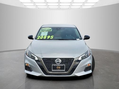 2022 Nissan Altima SR FWD