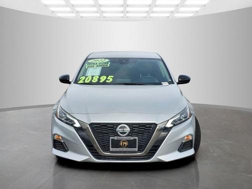 2022 Nissan Altima SR FWD