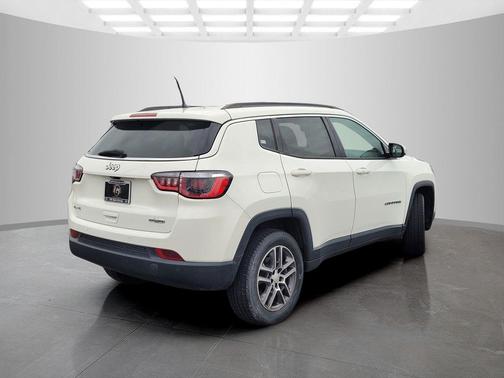 White Clearcoat 2017 Jeep New Compass Latitude