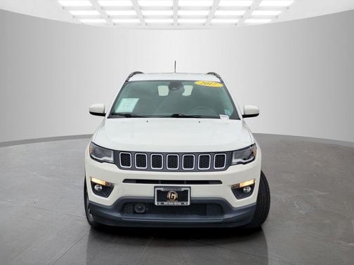 White Clearcoat 2017 Jeep New Compass Latitude