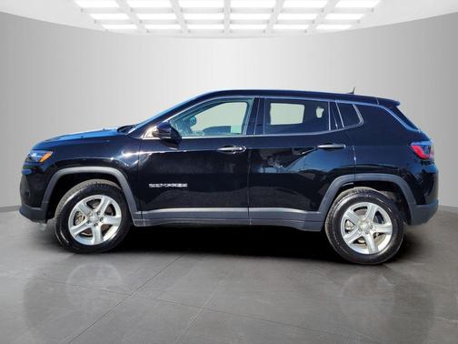 Diamond Black Crystal Pearlcoat 2023 Jeep Compass Sport