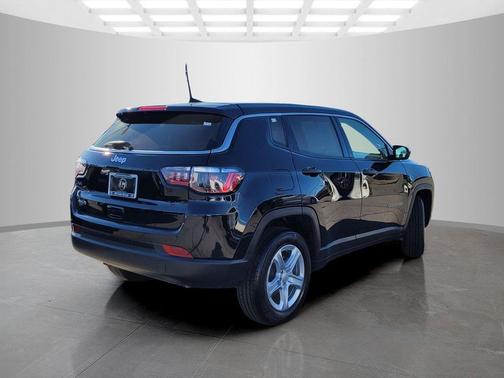 Diamond Black Crystal Pearlcoat 2023 Jeep Compass Sport