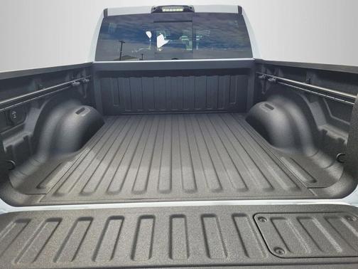 Bright White Clearcoat 2026 RAM 1500 RHO Crew Cab 4x4 5'7' Box
