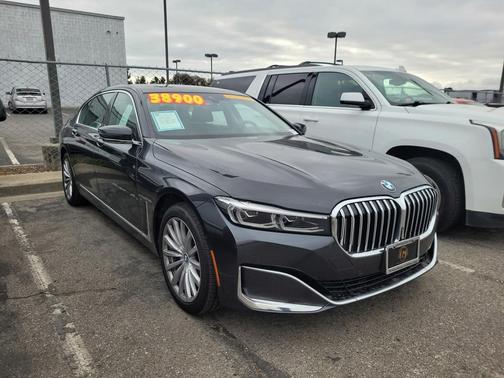 2022 BMW 740 i xDrive
