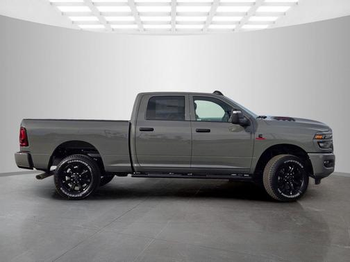 Bright White Clearcoat 2026 RAM 2500 Black Express Crew Cab 4x4 6'4' Box
