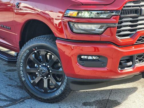 Molten Red Pearlcoat 2026 RAM 2500 Big Horn Crew Cab 4x4 6'4' Box