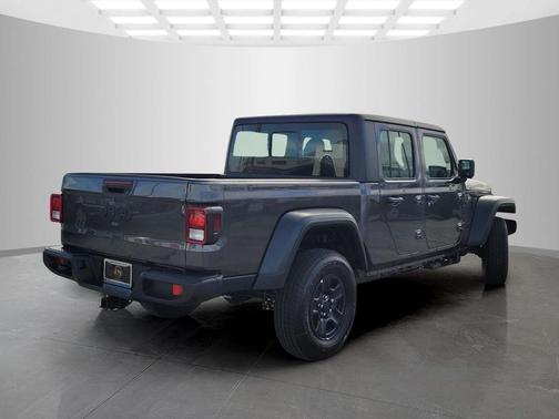 Granite Crystal Metallic Clearcoat 2026 Jeep Gladiator Sport
