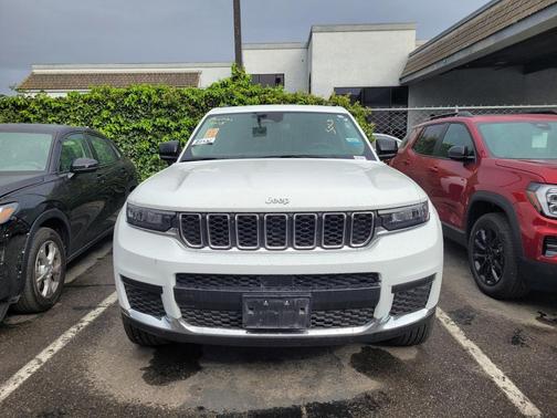 2023 Jeep Grand Cherokee L Laredo