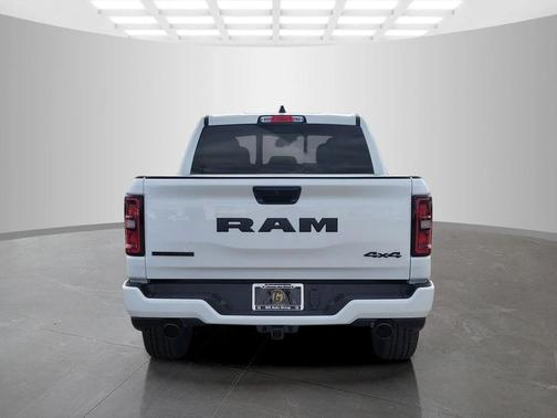 Bright White Clearcoat 2026 RAM 1500 Big Horn/Lone Star