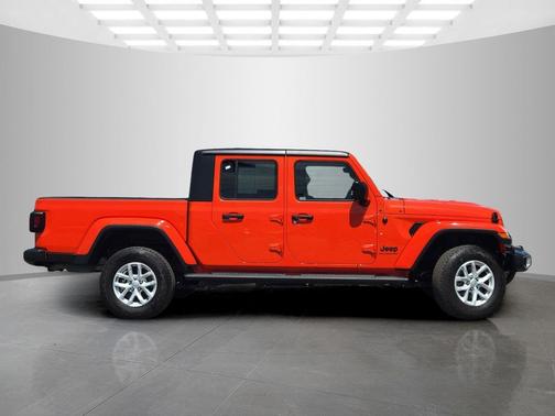 2023 Jeep Gladiator Sport S