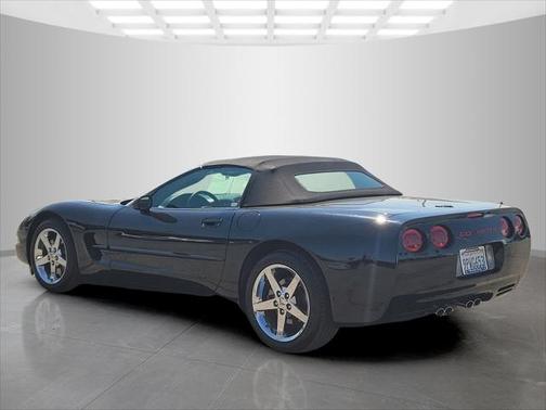 2004 Chevrolet Corvette Base