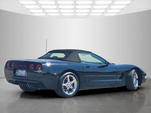 2004 Chevrolet Corvette Base