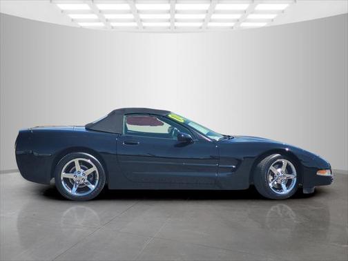 2004 Chevrolet Corvette Base