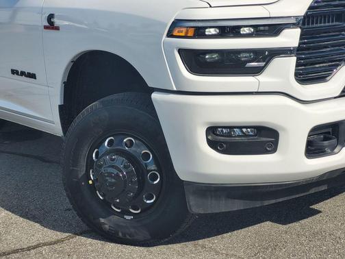 2026 RAM 3500 Laramie Crew Cab 4x4 8' Box