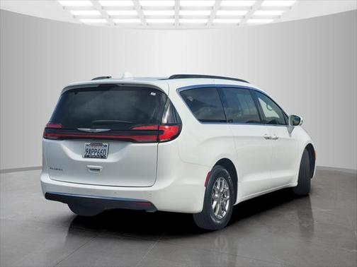 2022 Chrysler Pacifica Touring