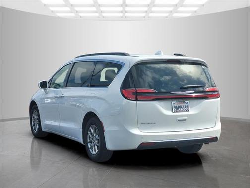 2022 Chrysler Pacifica Touring